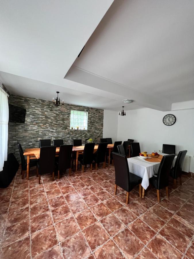 Hotel Casuta De Langa Padure Moeciu De Sus Exterior foto