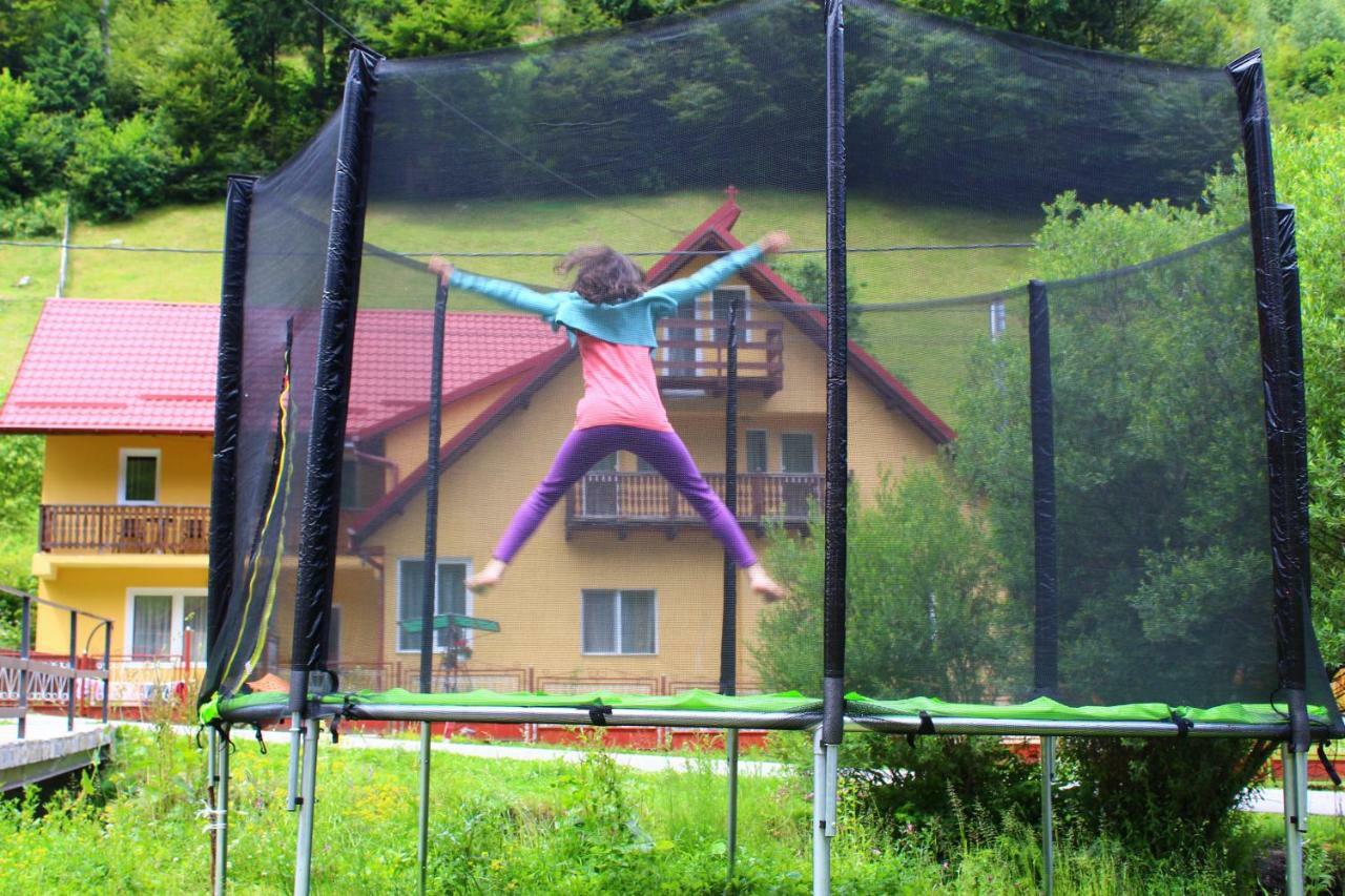 Hotel Casuta De Langa Padure Moeciu De Sus Exterior foto